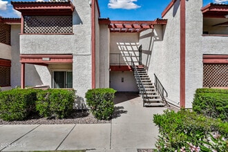 Building Photo - 4211 E Palm Ln