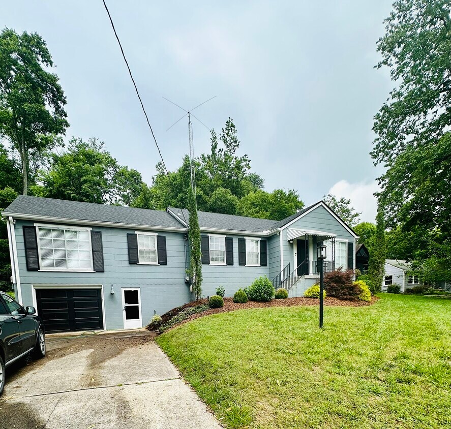 Primary Photo - 1421 Ardee Ave