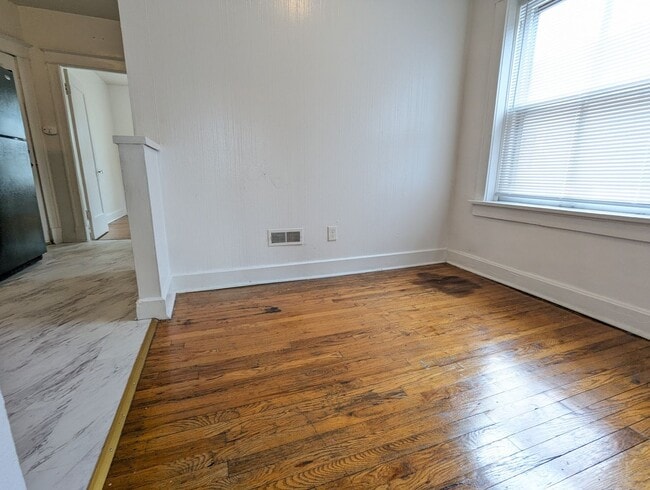 Building Photo - 2152-2154 Geyer