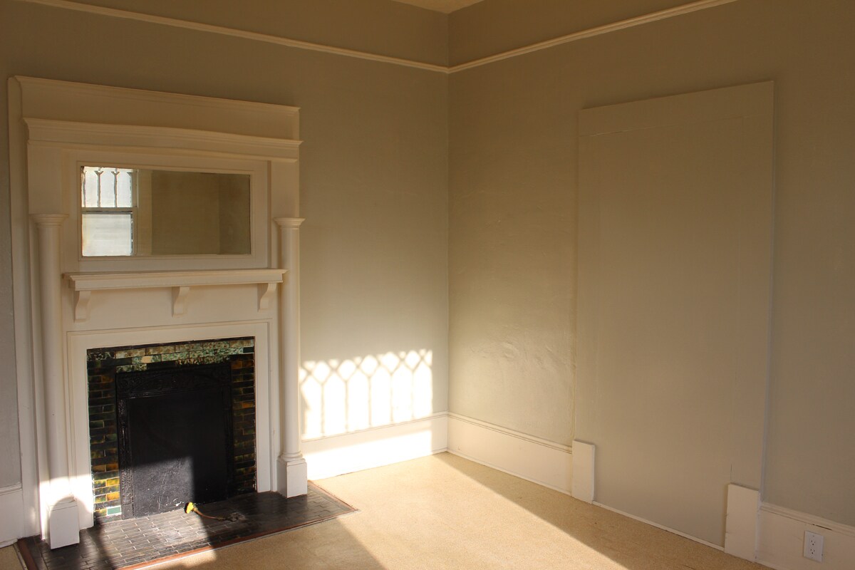 Primary Photo - 1527 NOBLE STREET