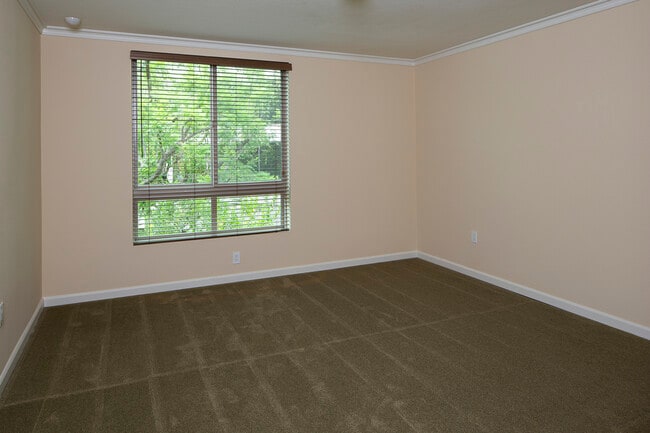 Building Photo - Serrano Luxury Homes and Garden