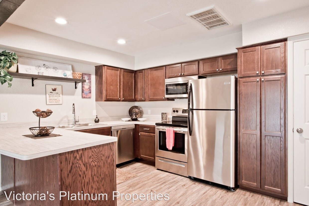 Primary Photo - 301-309 Westwood St