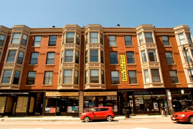 Primary Photo - 3176 N Clark St
