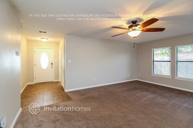 Building Photo - 2807 Custer Dr