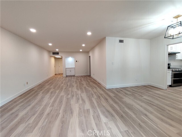 Foto del edificio - 1300 Midvale Ave