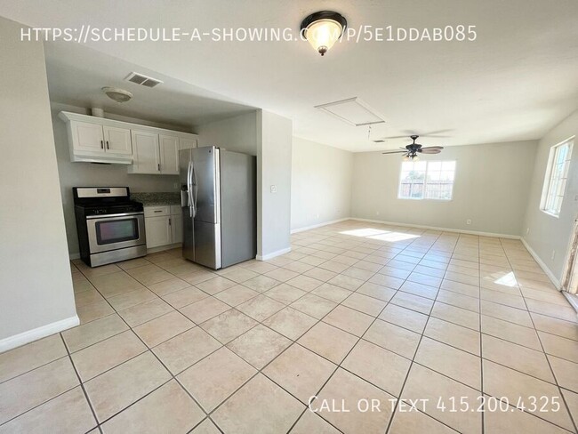 Foto del edificio - 2 Weeks Free Move-In Promo! Charming 4-Bed...