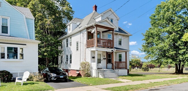 Foto del edificio - 70 Cottage Pl