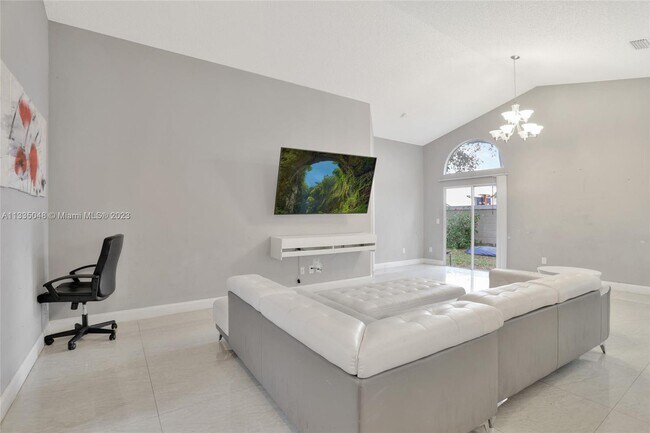 Foto del edificio - 1022 W Jasmine Ln