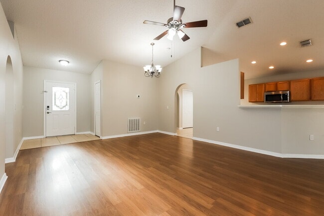 Building Photo - 10303 Frog Pond Dr