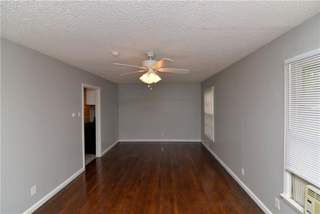 10433 Fern Dr Dallas, TX 75228 - Alquileres en Dallas, TX