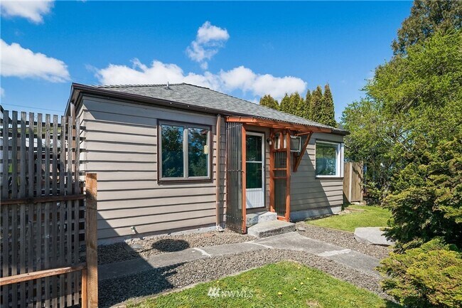 Foto del edificio - 9227 18th Ave SW