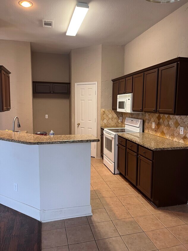 1812 Andress Dr, Carrollton, TX 75010 House Rental in Carrollton, TX