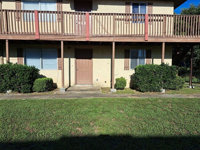 Foto del edificio - 3704 E 11th St