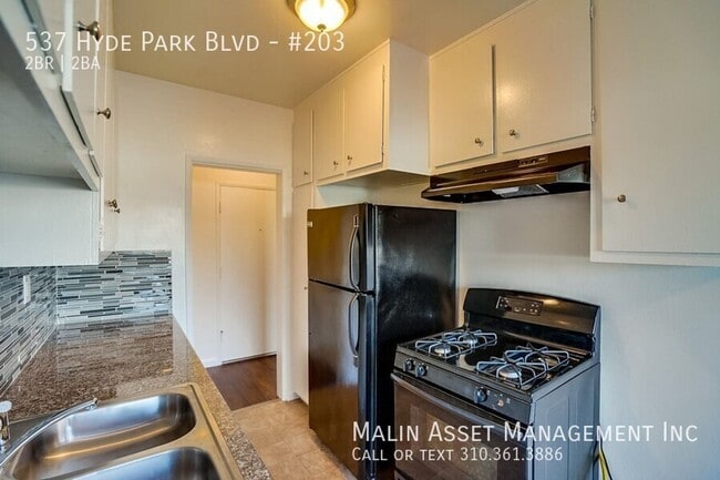 Building Photo - 537 W. Hyde Park Blvd