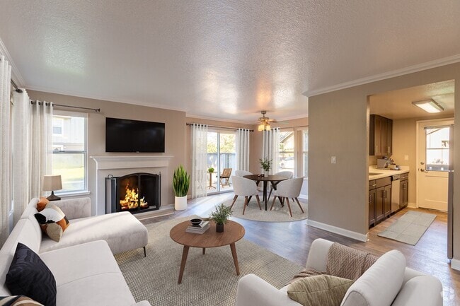 Seventeen Mile Drive Village Apartment Homes