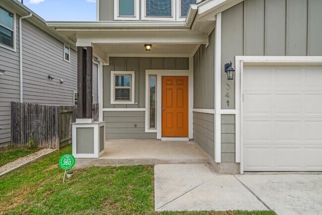 Foto del edificio - 341 Twisted Oaks Ln