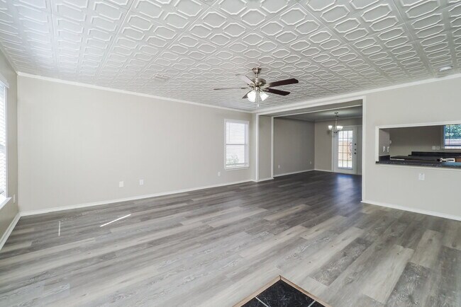 Building Photo - 10116 Chapel Glen Ter