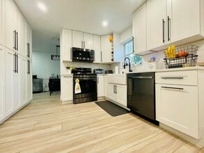 Building Photo - 4231 NW 1st Dr