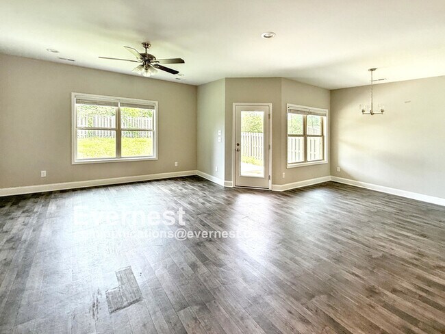 Foto del edificio - 104 River Pointe Dr