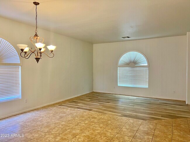 Building Photo - 15521 W Ventura St