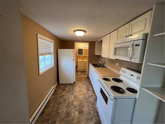 Building Photo - 908 S 8th St