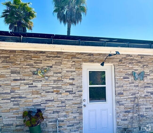 Building Photo - 99 Pepper Tree Rd