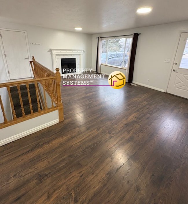 Building Photo - Lovely 3 Bedroom Rambler in West Jordan!