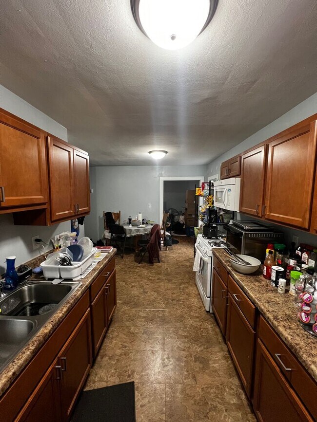 Foto del edificio - 1701 Edgewood Ave