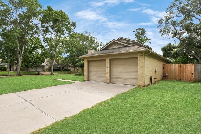 Building Photo - 3834 Carya Cir