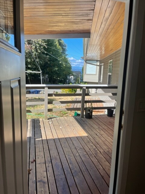 Ocean View - 7100 Lincoln Park Way SW