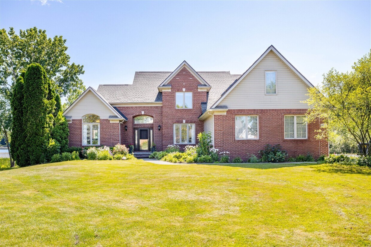Primary Photo - 3071 Park Drive, Brighton, MI 48114 - 4 BR...