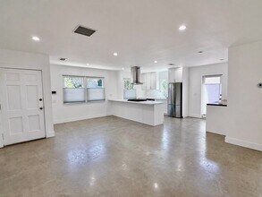 Building Photo - 4232 Verdugo Rd