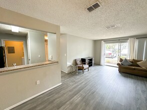 Building Photo - 3705 SW 27th St