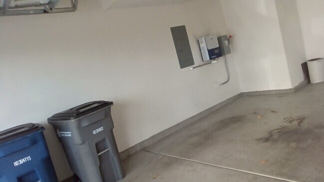 Foto del edificio - 1528 W Artesia Sq