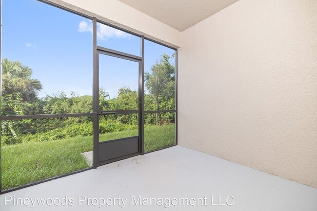 Building Photo - 4 br, 2.5 bath House - 1716 Roseville Street