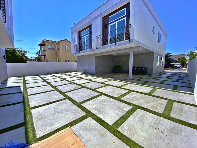 Foto del edificio - 4627 W 18th St