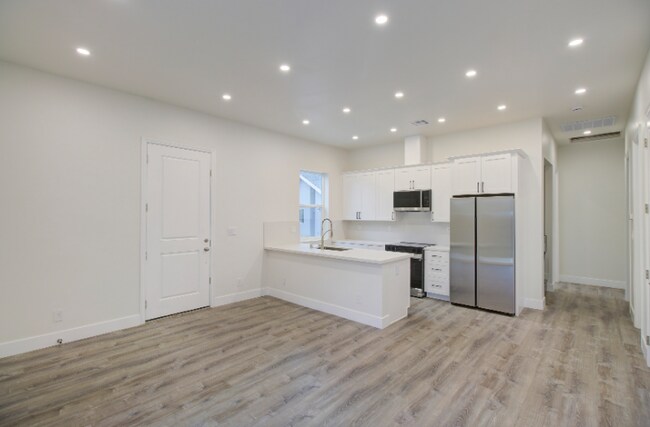 Foto del edificio - 1648 Colusa Ave