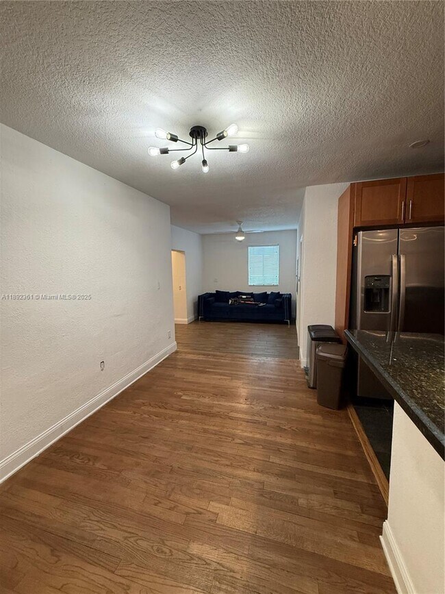 Foto del edificio - 3630 SW 14th St