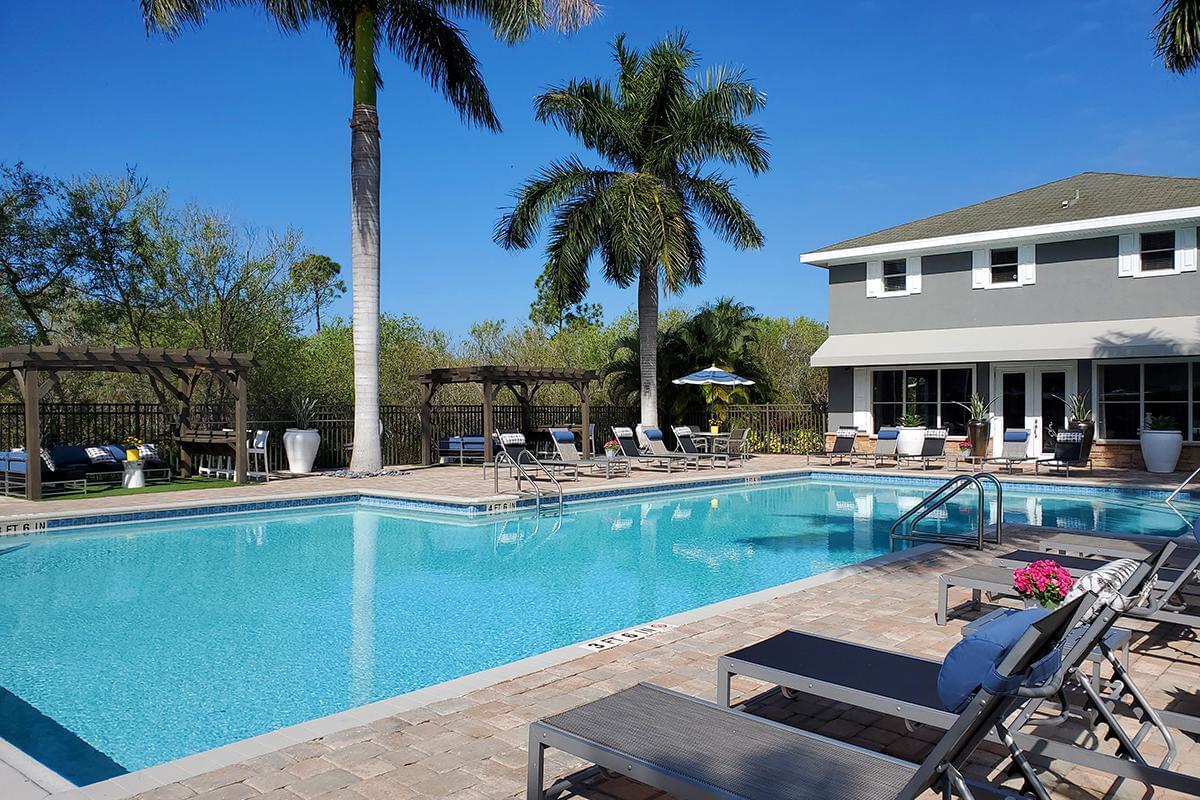 Somerset Palms Apartments in Naples, FL