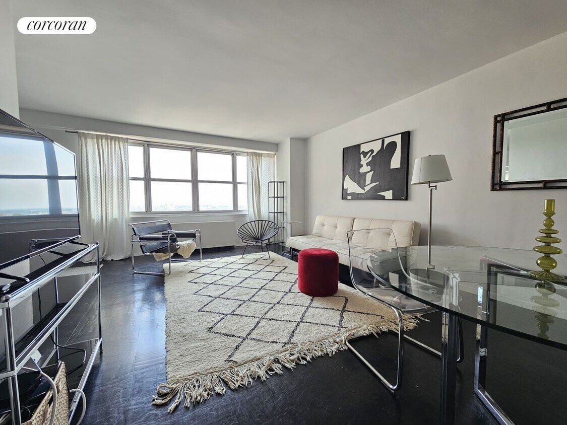 Foto principal - 135 Ocean Pkwy