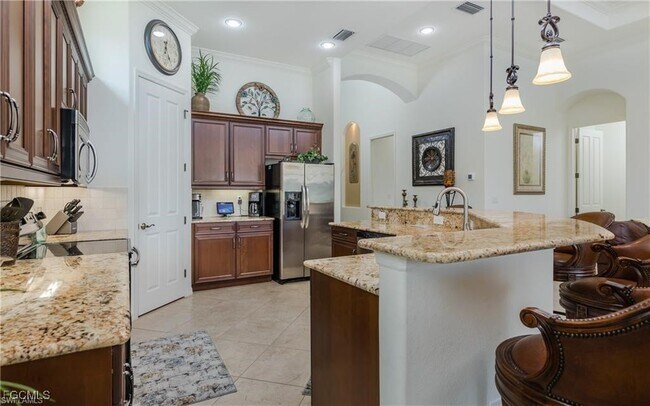 Foto del edificio - 8309 Adelio Ln