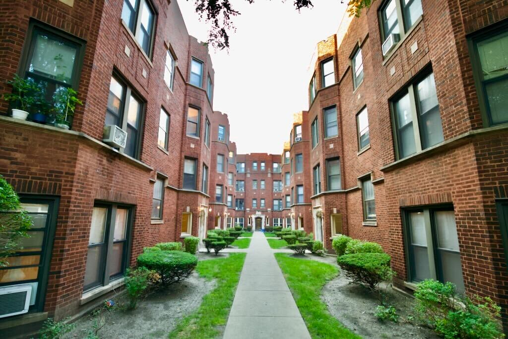 3148 W Belle Plaine Ave Unit N4, Chicago, IL 60618 Condo for Rent in