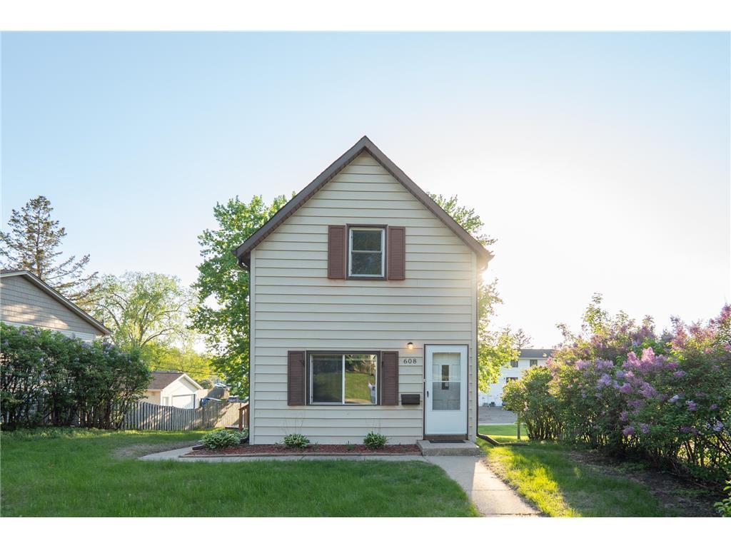 Foto principal - 608 7th Ave S