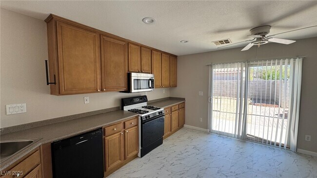 Foto del edificio - 7612 Cherokee Silver Ave