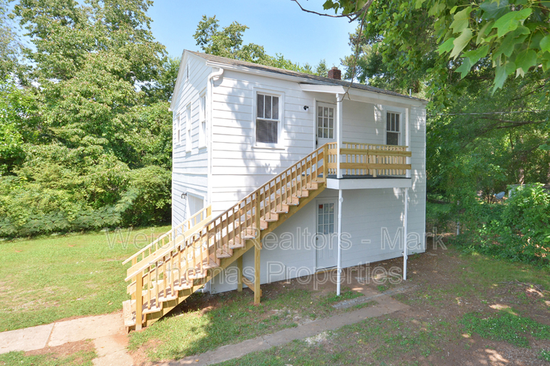 Primary Photo - 3701 Turrentine St