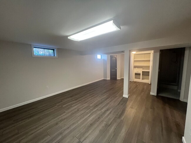 Building Photo - NORTHGATE MOVE IN READY! 3 BEDROOM 2 FULL BATH!