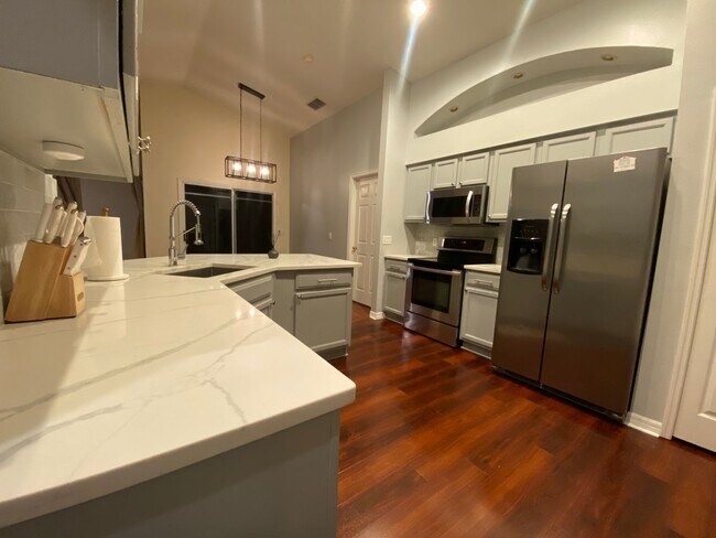 Photo - Beautiful 3 Bedroom Home in the Exclusive ...