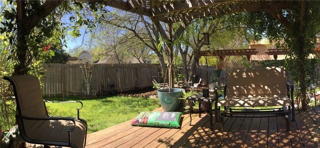 Foto del edificio - 11600 Prairie Hen Ln