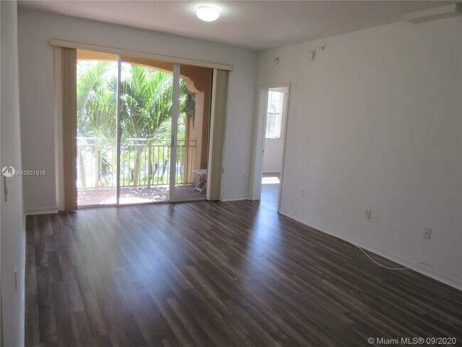 Building Photo - 6400 NW 114th Ave