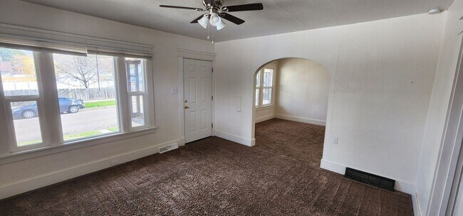 Foto del edificio - 720-730 W Benton St
